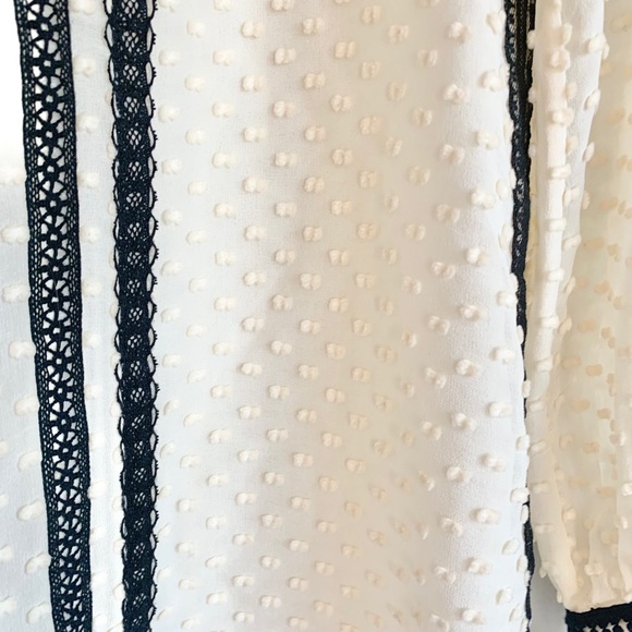 J Crew Blouse textured with lace detail - Picture 6 of 9